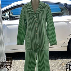 Green or White Stripes?